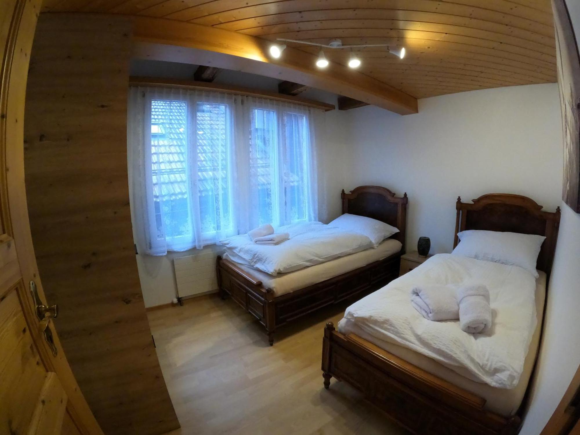 Fine&Pine Center Apartment Matten bei Interlaken Buitenkant foto